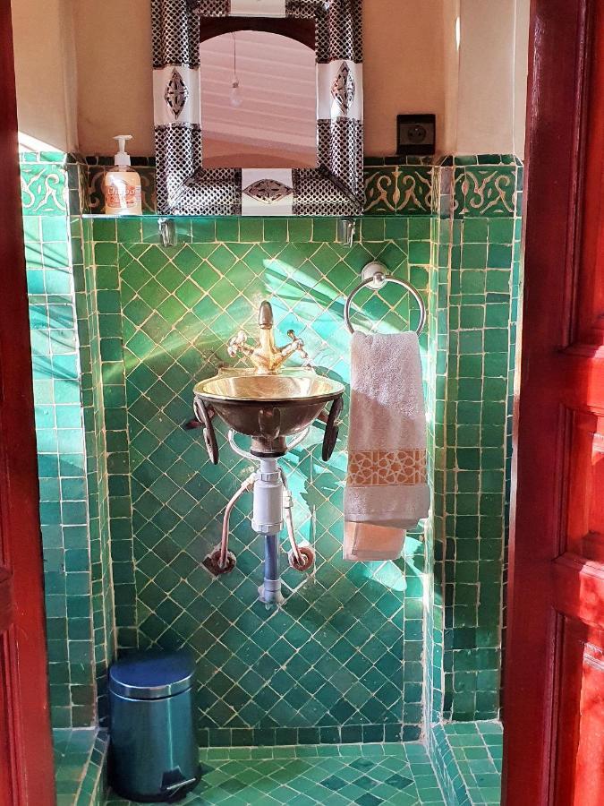 Charmant Riad Au Coeur De Marrakech มาร์ราเกช ภายนอก รูปภาพ